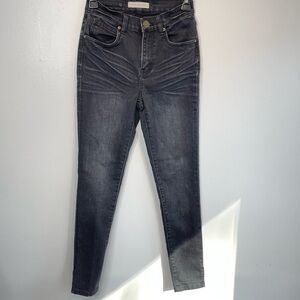 Les Folles de Joie, Urban Outfitters Skinny jeans